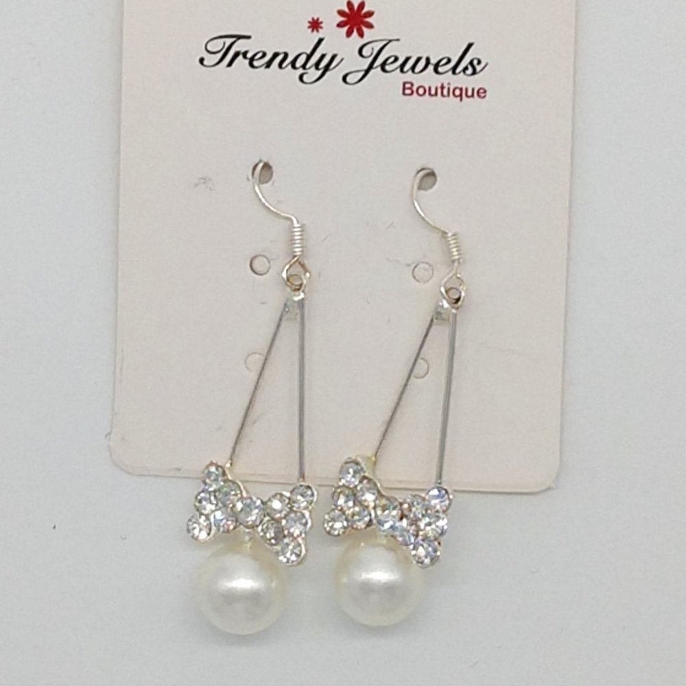 Pearl & Rhinestone Drop Earrings - Picture 2 of 3